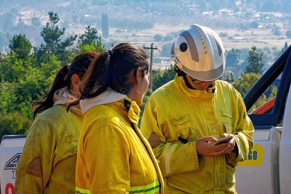 El Hoyo: El incendio está contenido y se retomó la  totalidad de las actividades turísticas y recreativas