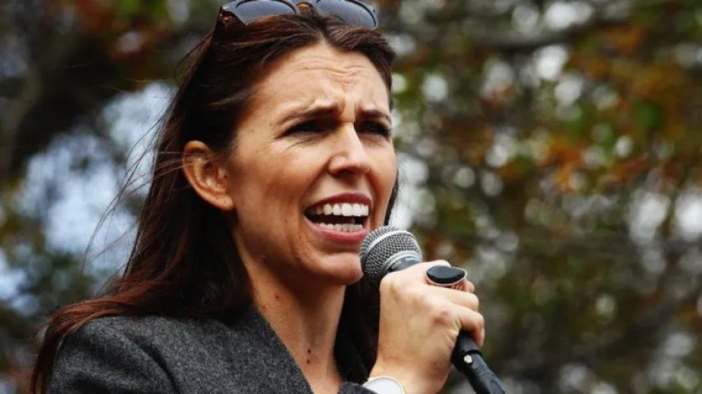 Escándalo en Nueva Zelanda tras la sorpresiva renuncia de la primera ministra: se quedará en el cargo hasta febrero
