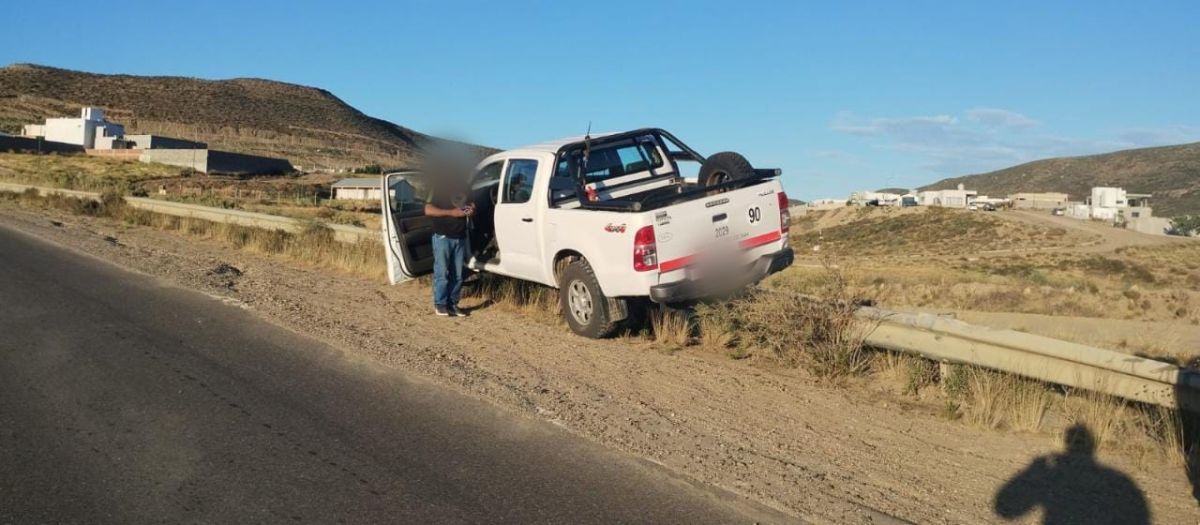 Se dirigía a su lugar de trabajo, se quedó dormido y despistó: estaba alcoholizado