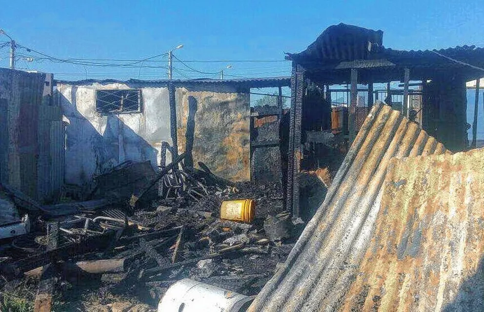 Continúa internada la pareja que sufrió el incendio en barrio San Cayetano