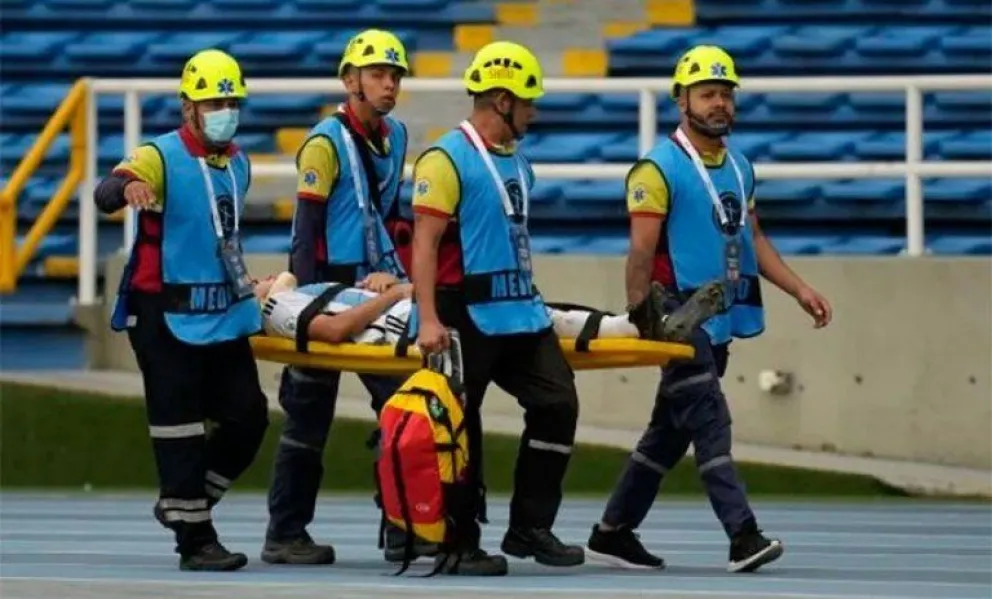 La AFA informó que Buonanotte sufrió traumatismo de columna cervical y cráneo, pero se encuentra en buen estado