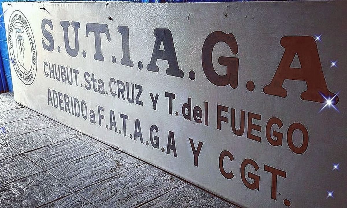Balazos contra camioneta de gremialista en  medio de feroz interna sindical en Trelew