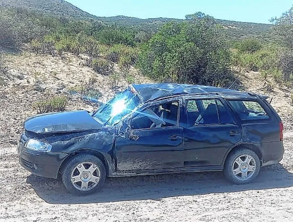 Tres guías de turismo lesionadas en vuelco sobre la Ruta Nº 1 cerca de Punta Tombo 