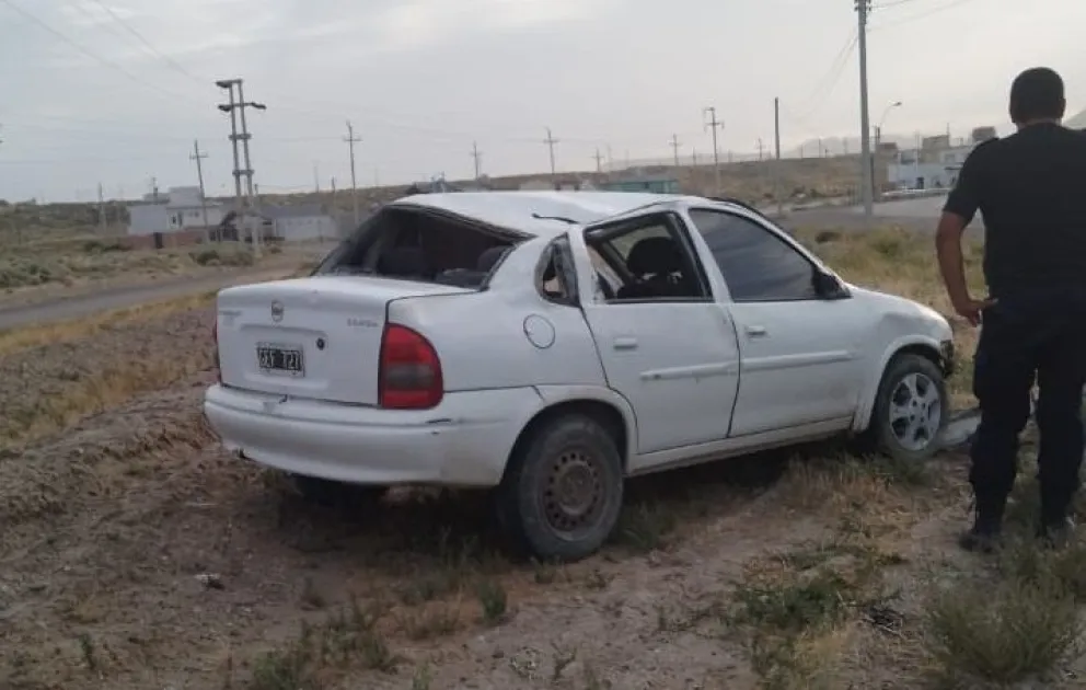 Perdió el control y volcó en Ruta 1