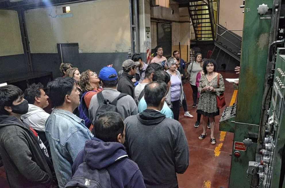 Participativa visita recorrió las instalaciones de diario Crónica