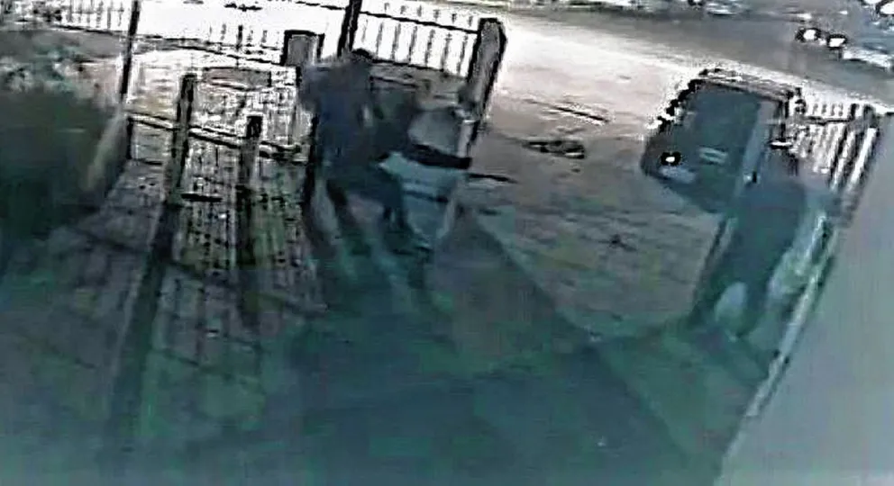 A encumbrado político de Trelew le robaron caja fuerte repleta de dinero y el hecho fue ocultado por la policía