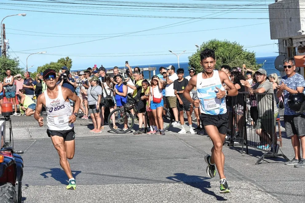 La comunidad se volcó a las calles para acompañar la corrida