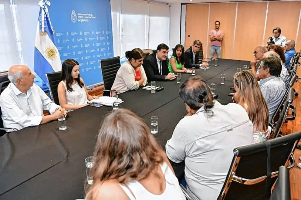 Los gremios estatales nacionales cerraron la paritaria 2022 por arriba de la inflación