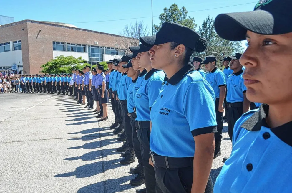 La Policía del Chubut concretó ascensos de mil suboficiales de la fuerza de seguridad
