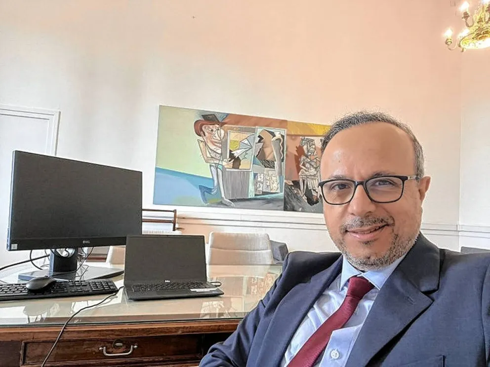 Antonio Aracre asumió como jefe de asesores de Alberto Fernández en medio de protestas de ambientalistas