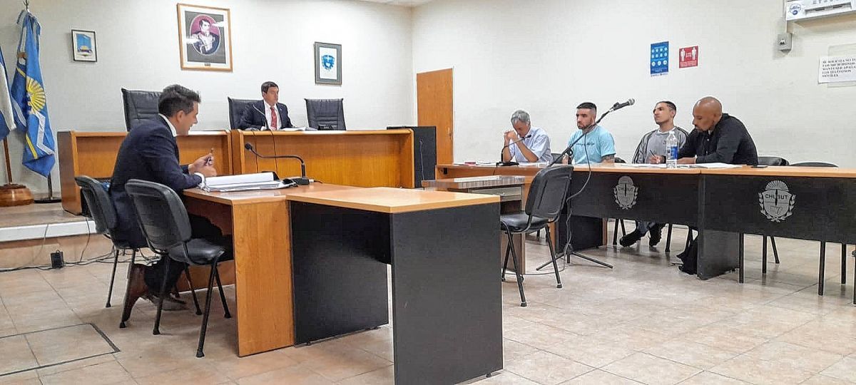 Valdivieso y Astudillo seguirán con prisión preventiva por dos meses 