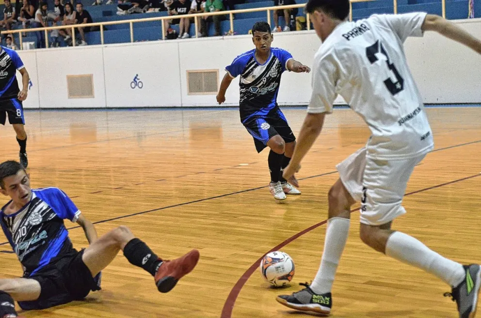 Futsal oficial: Partidos a beneficio de Migue Loncón