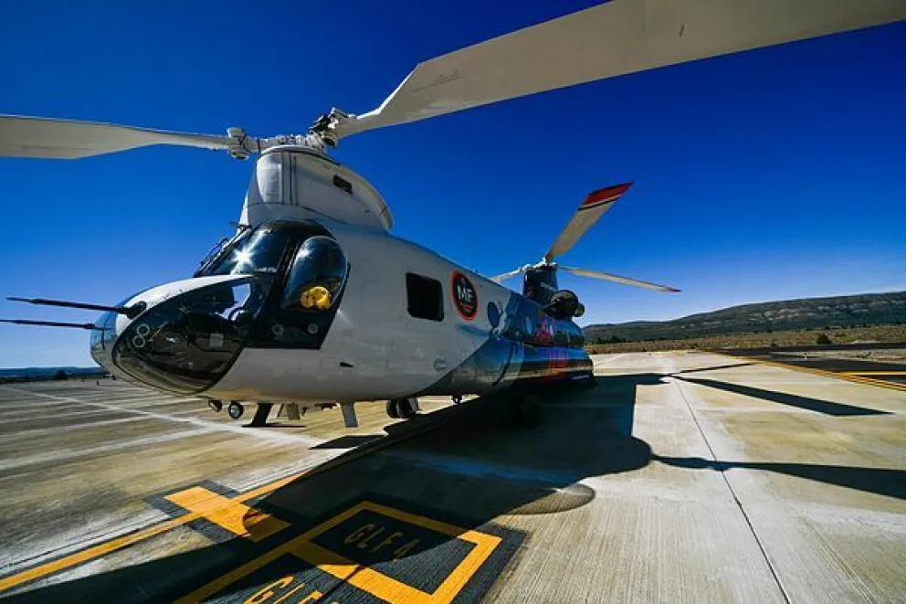 Nación envió un helicóptero para combatir los focos ígneos en el Parque Nacional Los Alerces