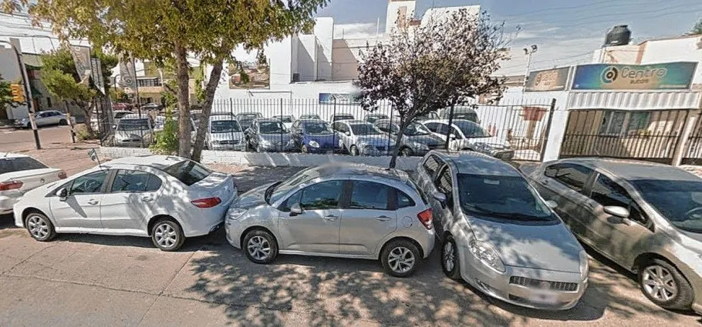 Robaron dos autos de una concesionaria de Trelew y computadoras con valiosa información del negocio