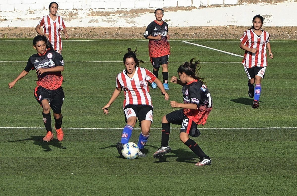 Racing de Trelew-Huracán, primer chico empatado