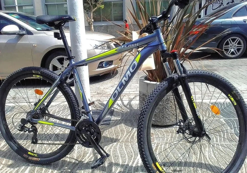 Le robaron una bicicleta nueva a Cachito Cárdenas