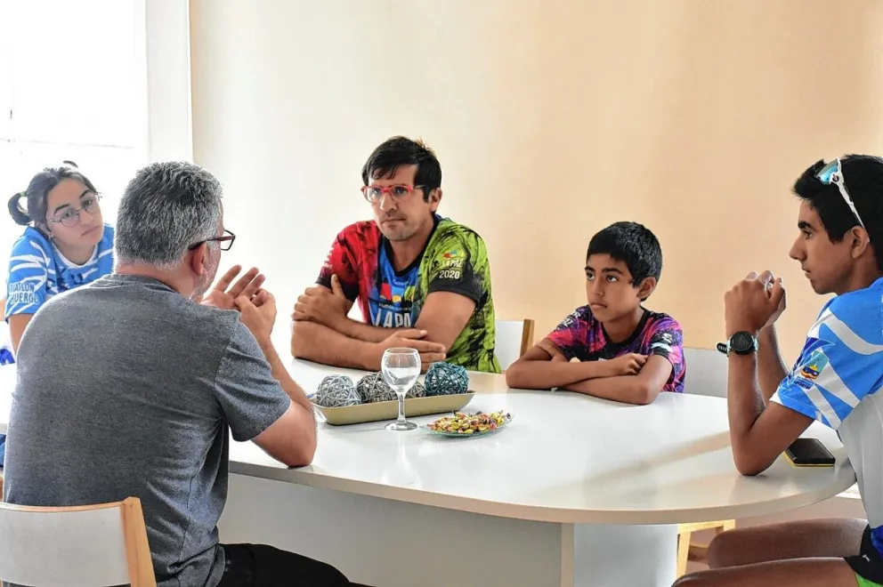 La Escuela de Triatlón del Club Huergo viajará a Mendoza