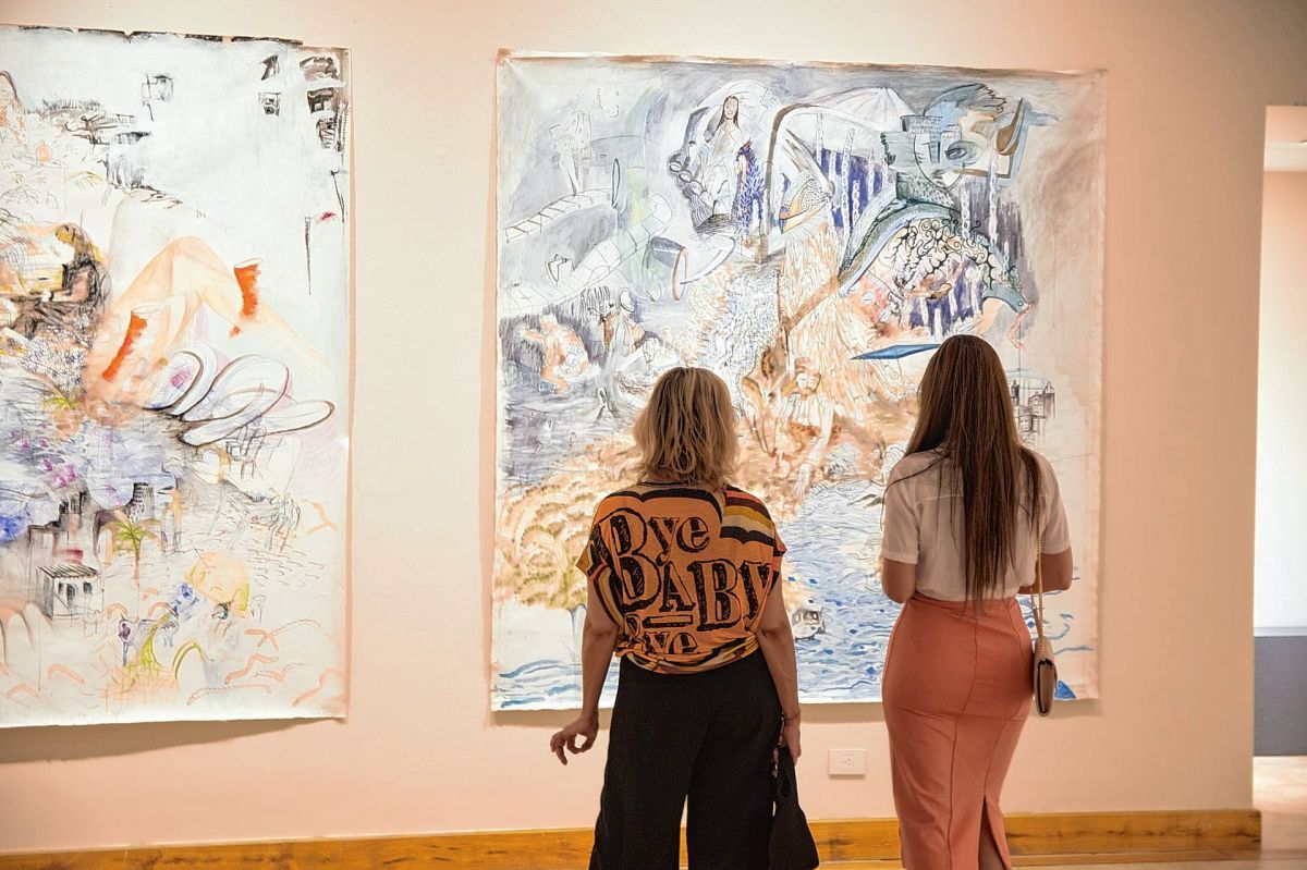 Se inauguró la muestra "Fondo" de Julia Andreasevich en el Centro Cultural Rada Tilly 