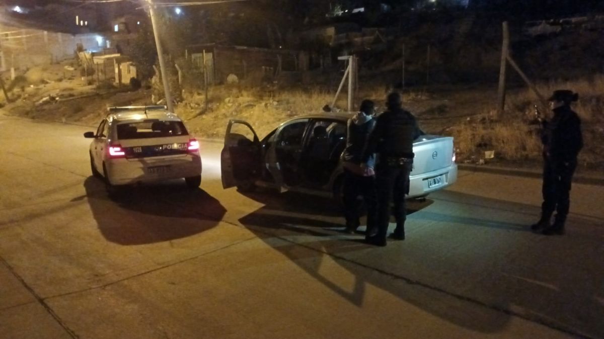 Los detuvieron para un control de rutina y llevaban objetos que suponen fueron robados