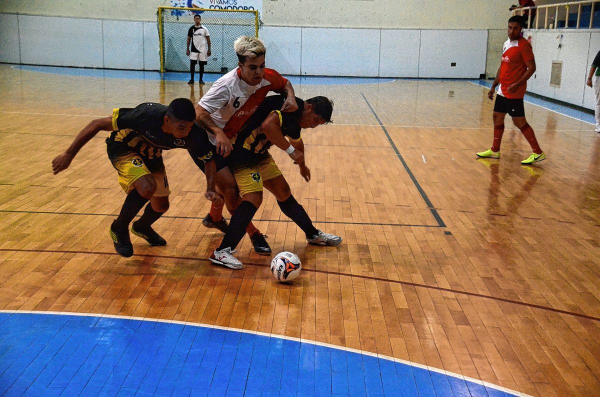 Futsal: Cruces de B y de C-20