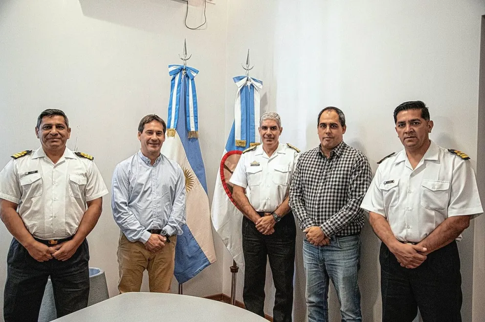 Luque recibió a autoridades de la Armada Argentina