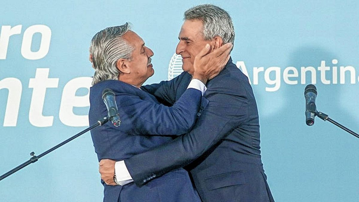 Agustín Rossi juró como jefe de Gabinete: planea encuentros "mano a mano" con ministros y tener "su propia impronta"