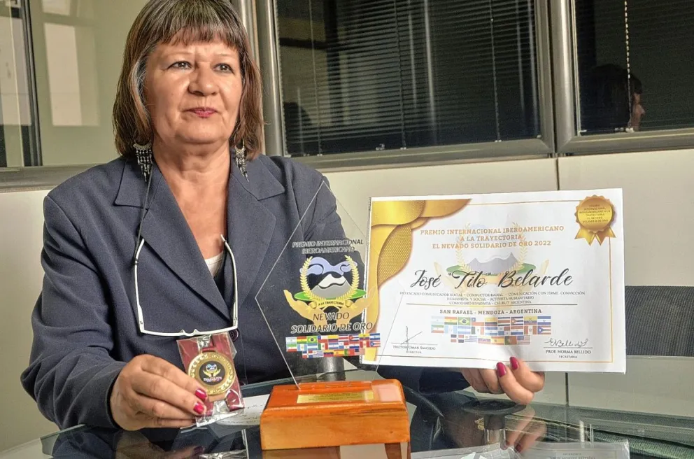 “Tito” Belarde fue galardonado con el Premio Iberoamericano a la Trayectoria