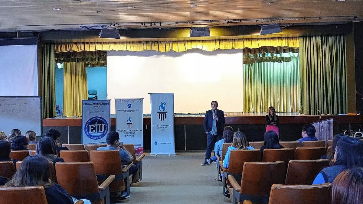 La Facultad de Ciencias Jurídicas de la UNPSJB inauguró el año con más de 300 ingresantes y con el lanzamiento de nuevas ofertas para graduados