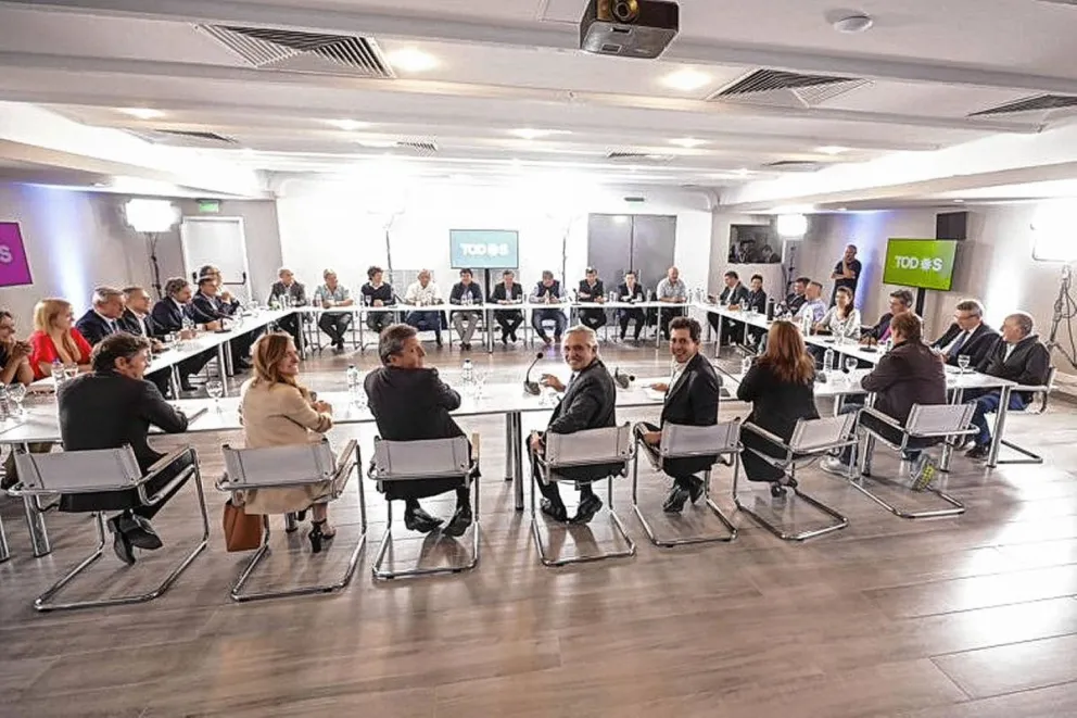 El punto a punto del documento consensuado por la mesa del "Frente de Todxs"