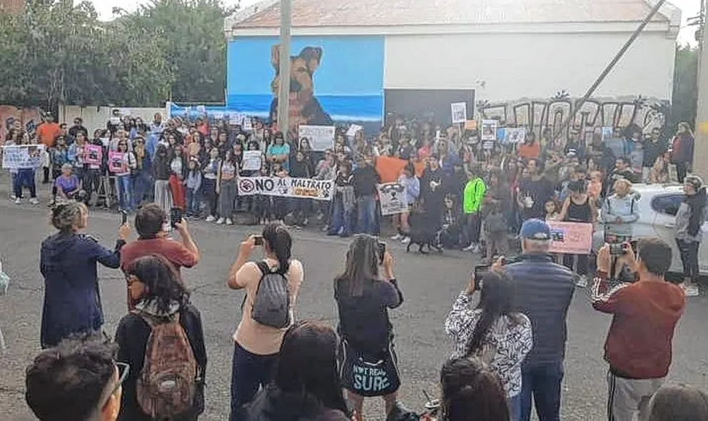 Se realizó la concentración en pedido de justicia por Barbi
