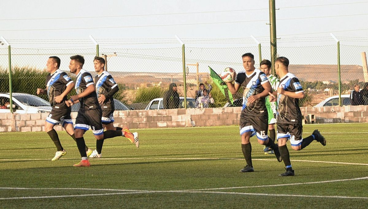 Fútbol: General Saavedra es el dueño del verano