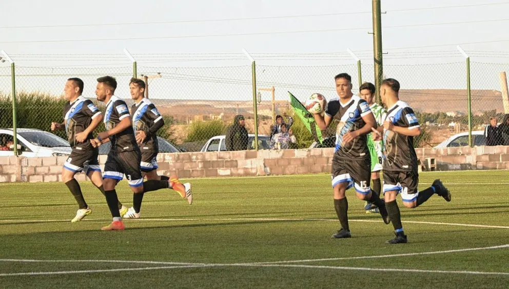 Fútbol: General Saavedra es el dueño del verano