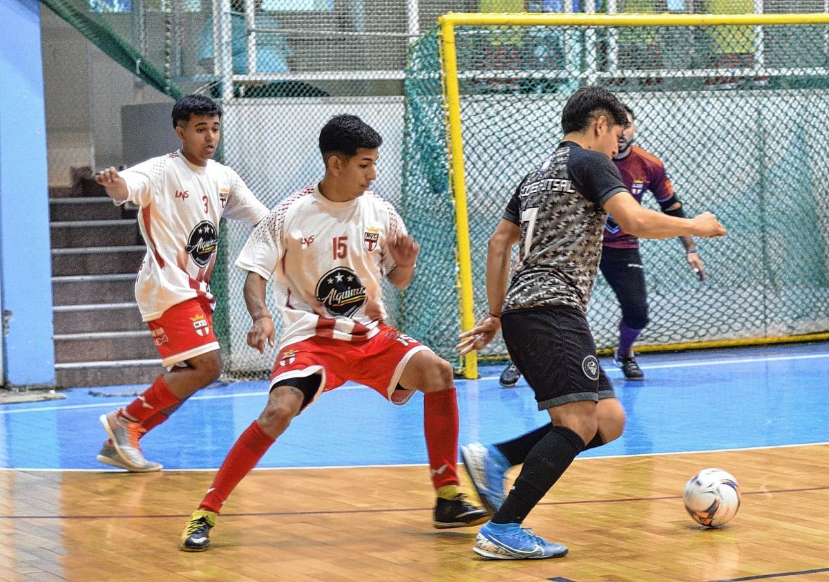 Futsal:  Sport Boys, MyL y C.I.P.A. siguen en carrera