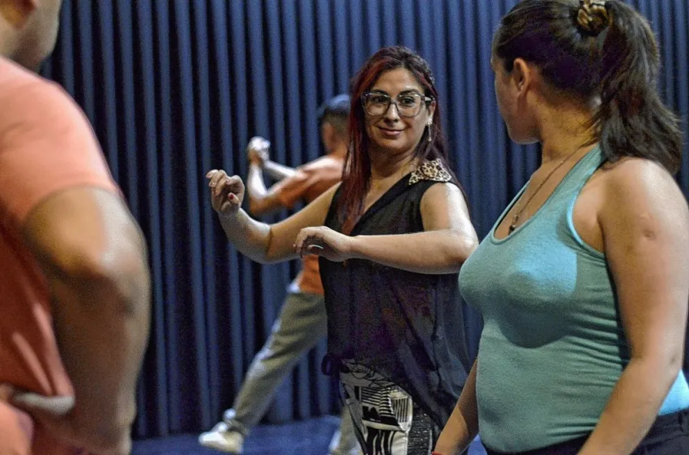Un martes a puro tango en el centro cultural: se dictaron clases abiertas al público con maestros locales y nacionales