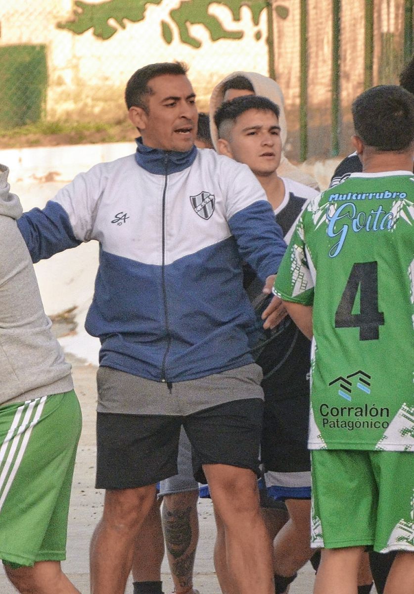 Juan Díaz, técnico de Saavedra: “Nos vamos a ir potenciando de a poco”