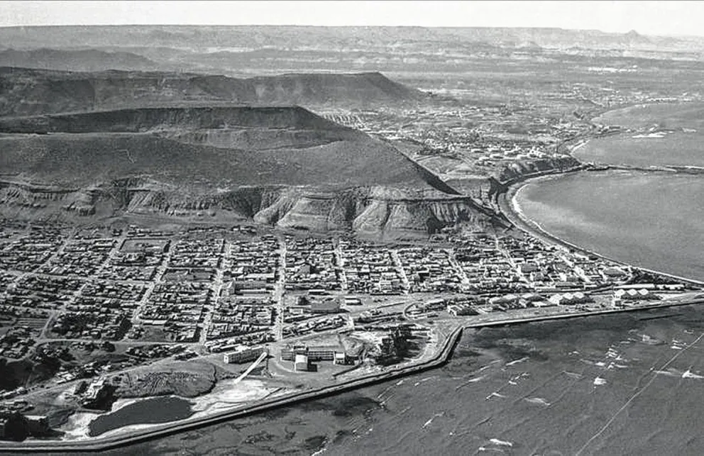 Entre el cerro Chenque y el mar: Cómo fue el desafío de ubicar las primeras 100 manzanas en Comodoro
