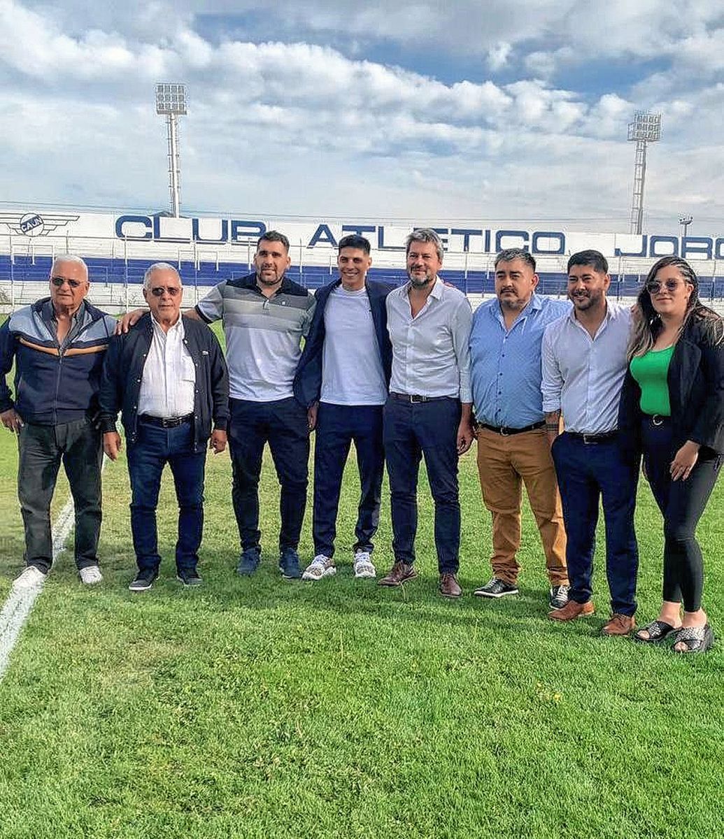 El ministro Matías Lammens visitó el club Jorge Newbery