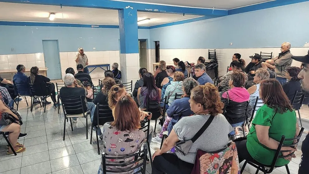Vecinales realizaron reuniones con vecinos para rechazar los aumentos tarifarios de los servicios
