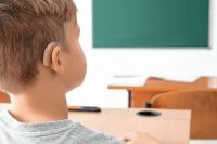 Vuelta al colegio: la importancia que tiene el apoyo a los chicos con hipoacusia