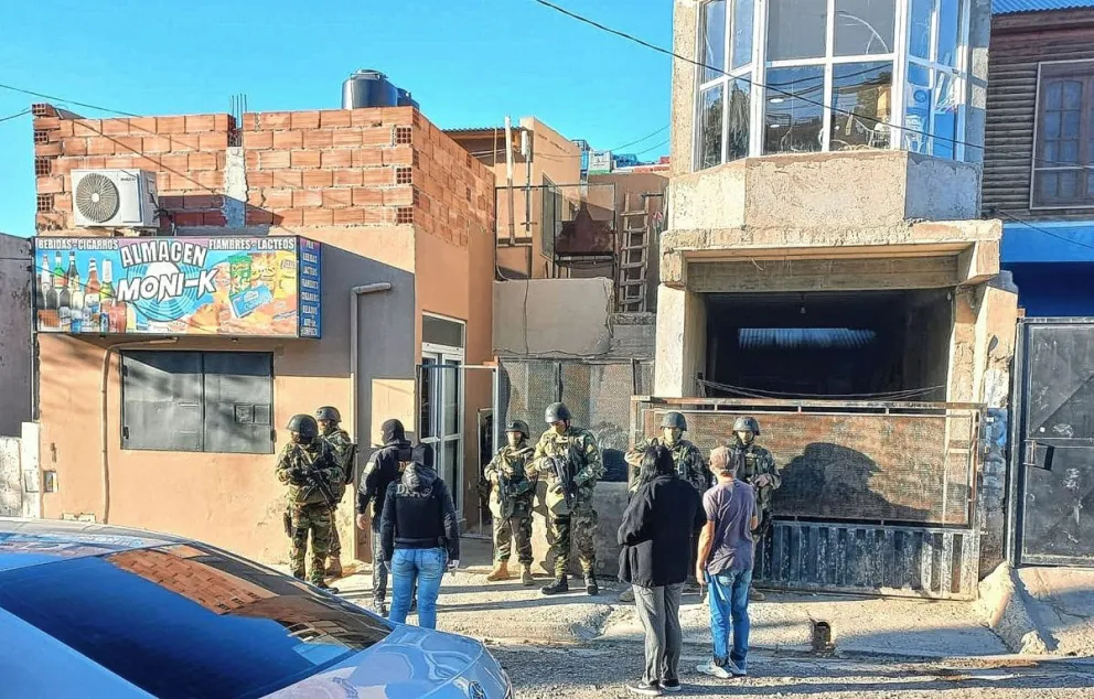 Secuestraron armas de fuego, drogas y dinero en cuatro allanamientos por el crimen de Laffeuillade