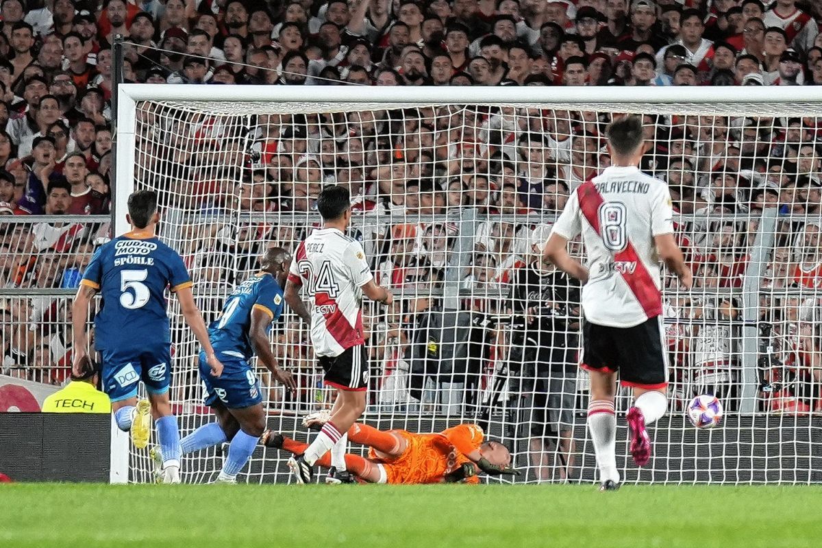 Perdió River y dejó pasar la chance de ser líder
