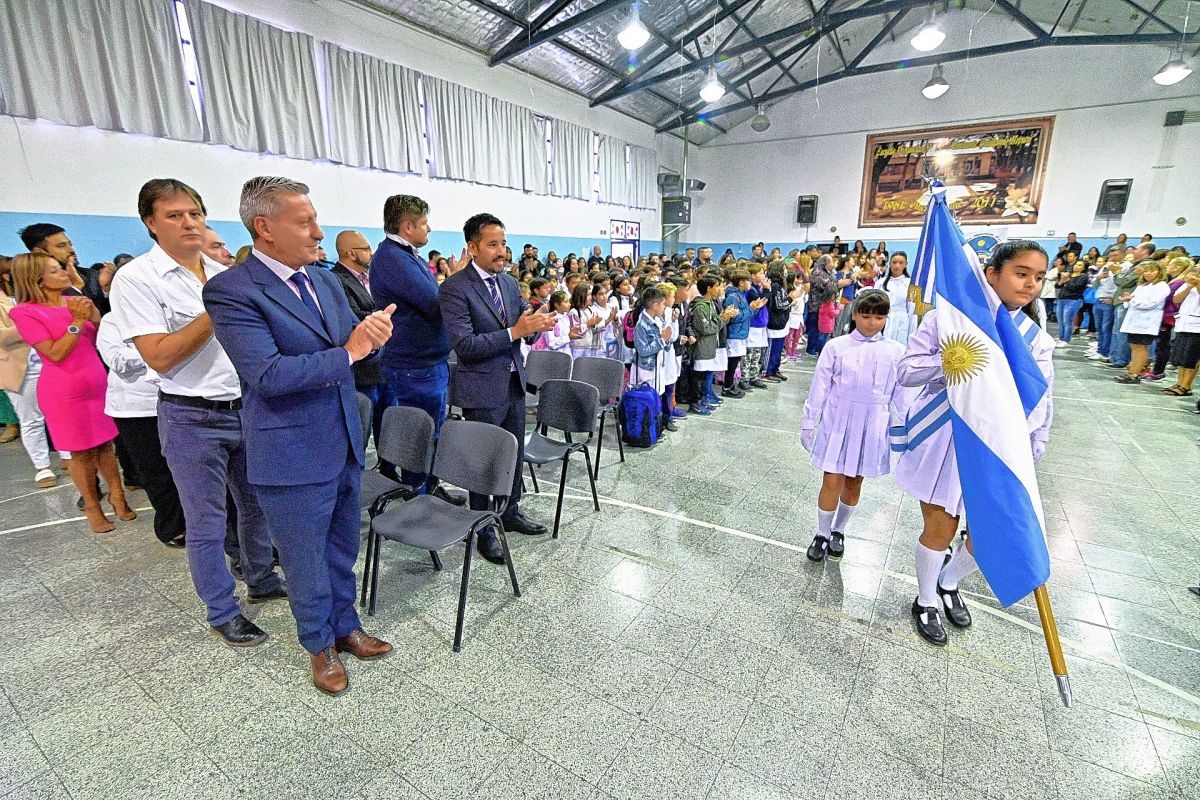 Arcioni inauguró el ciclo lectivo 2023 en Chubut: “Es un día muy importante y emotivo para cada niño y niña de la provincia”