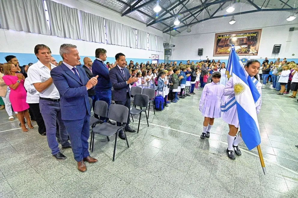Arcioni inauguró el ciclo lectivo 2023 en Chubut: “Es un día muy importante y emotivo para cada niño y niña de la provincia”