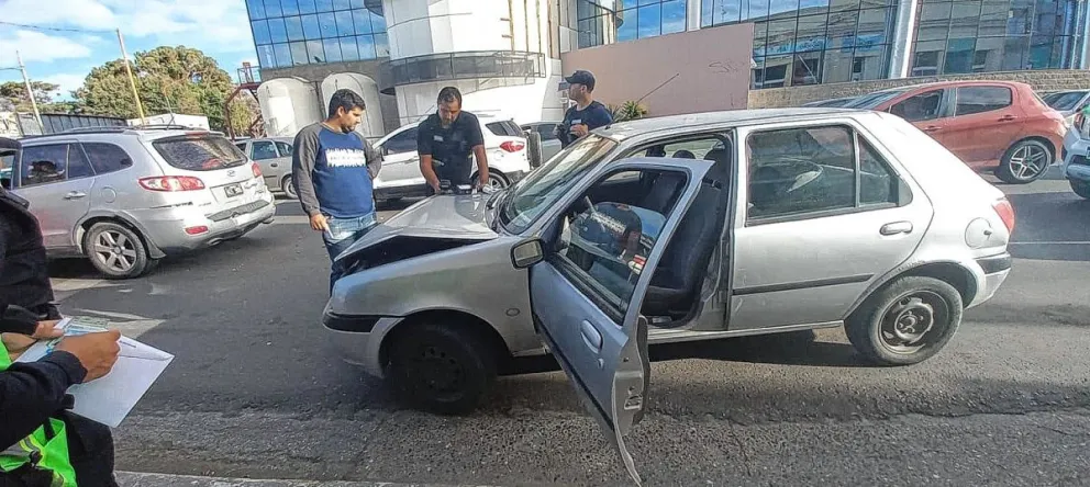 Conductor herido tras choque vehicular en San Martín y Abásolo