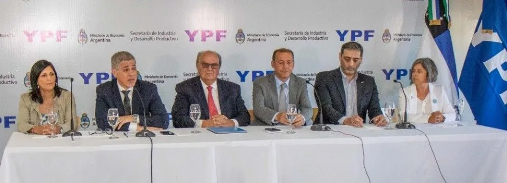 Nación junto a YPF lanzan medidas por $35.000 millones para la industrialización de la cadena del petróleo y gas