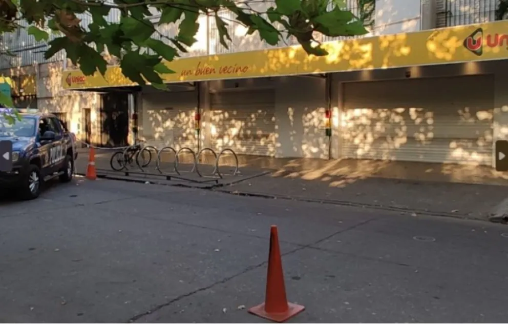 Balacera contra un supermercado de la familia Roccuzzo y un mensaje mafioso: "Messi, te estamos esperando"