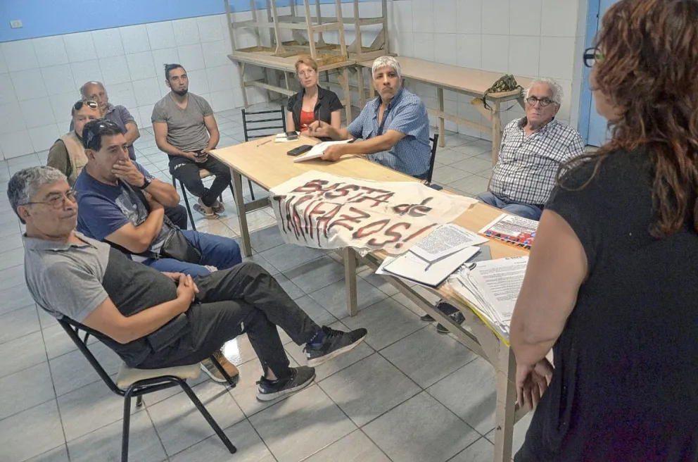 Referentes barriales y organizaciones sociales se reunieron para delinear la participación en la Audiencia Pública