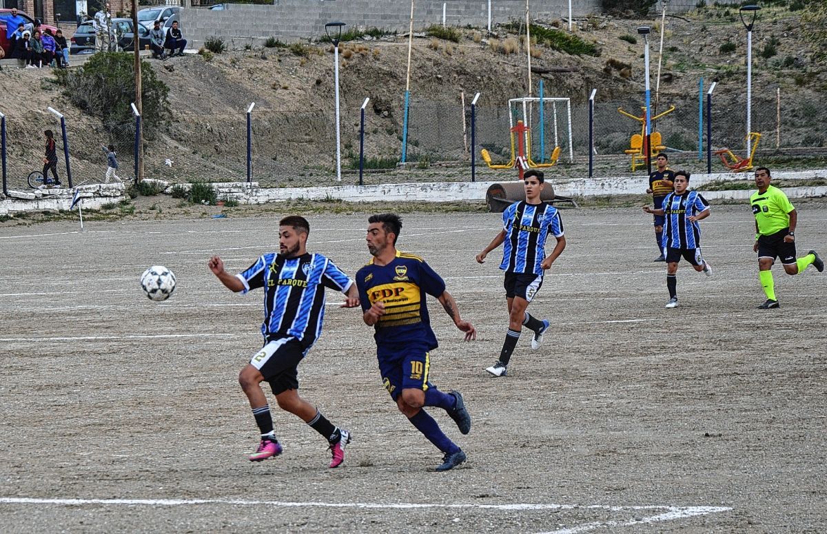 El ascenso le da el puntapié a la temporada