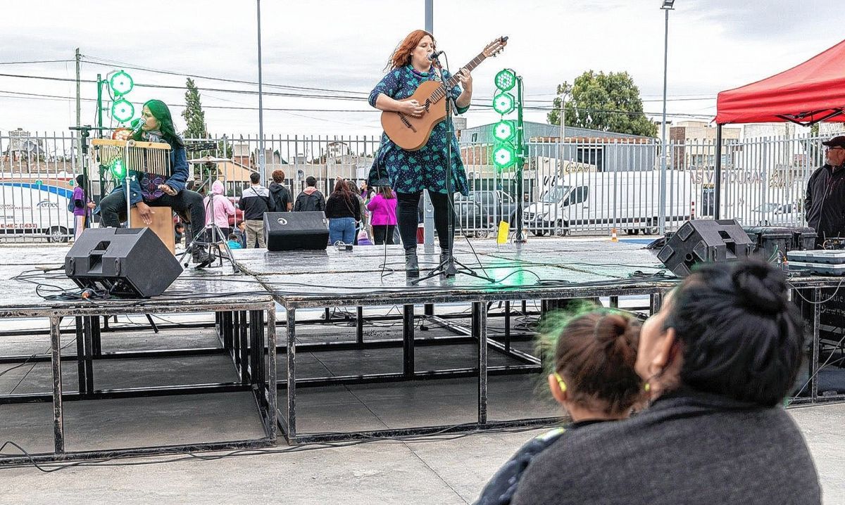 Se realizó el Festival de la Mujer con la participación de distintas artistas locales