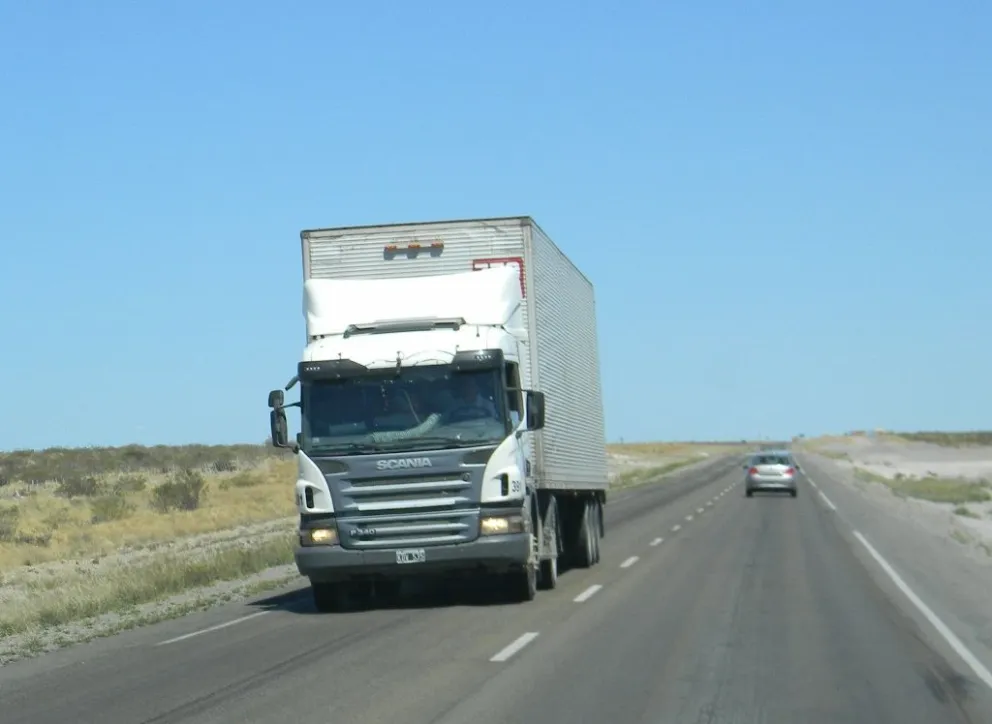 Vialidad llamó a licitación para repavimentar la Ruta 3 en el tramo Puerto Madryn-Arroyo Verde